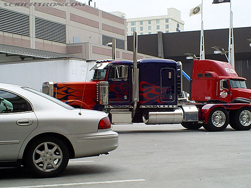 Optimus Prime at BotCon 2007