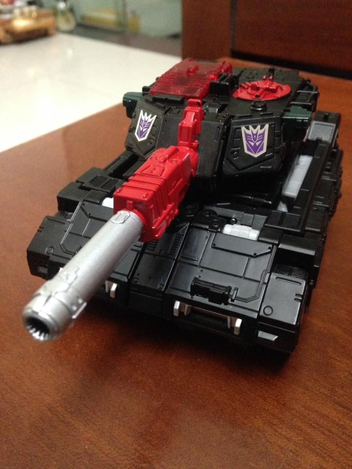Transformers News: In-Hand Images of Transformers Titans Return Leader Skyshadow