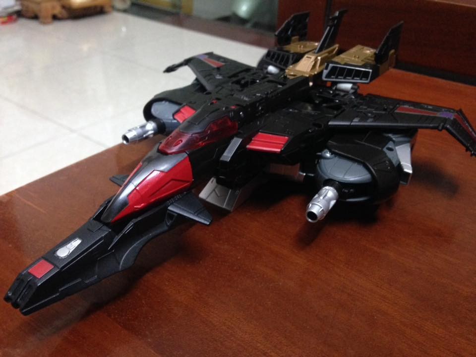 Transformers News: In-Hand Images of Transformers Titans Return Leader Skyshadow