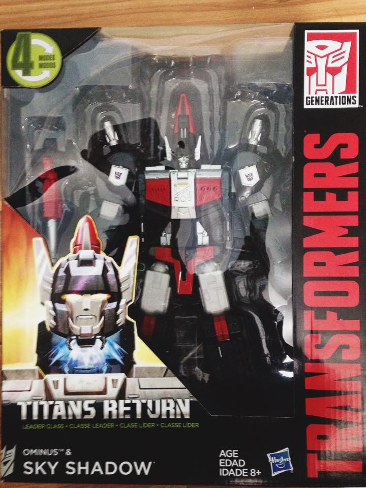 Transformers News: In-Hand Images of Transformers Titans Return Leader Skyshadow