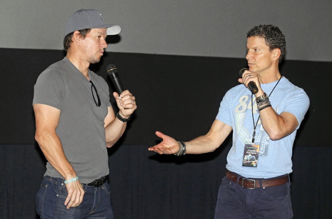 Transformers News: Hasbro CEO Brian Goldner & Mark Wahlberg at Transformers: The Last Knight Charity Screening