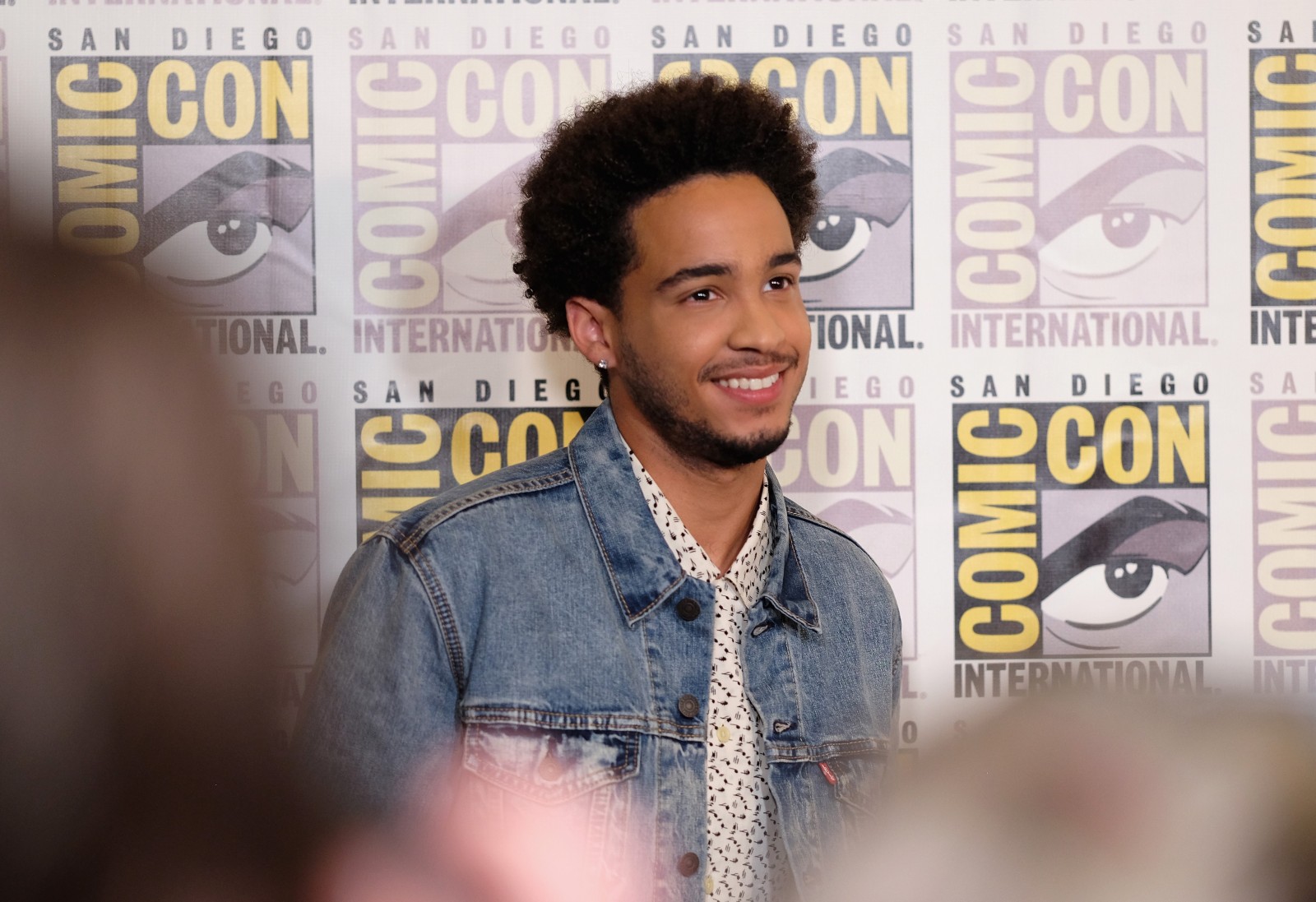 Transformers News: Official Transformers Bumblebee Movie Poster and #SDCC2018 Event Images #BumblebeeMovie Transformers News: Official Transformers Bumblebee Movie Poster and #SDCC2018 Event Images #BumblebeeMovie