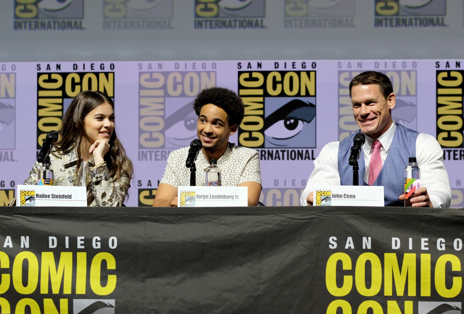 Transformers News: Official Transformers Bumblebee Movie Poster and #SDCC2018 Event Images #BumblebeeMovie Transformers News: Official Transformers Bumblebee Movie Poster and #SDCC2018 Event Images #BumblebeeMovie