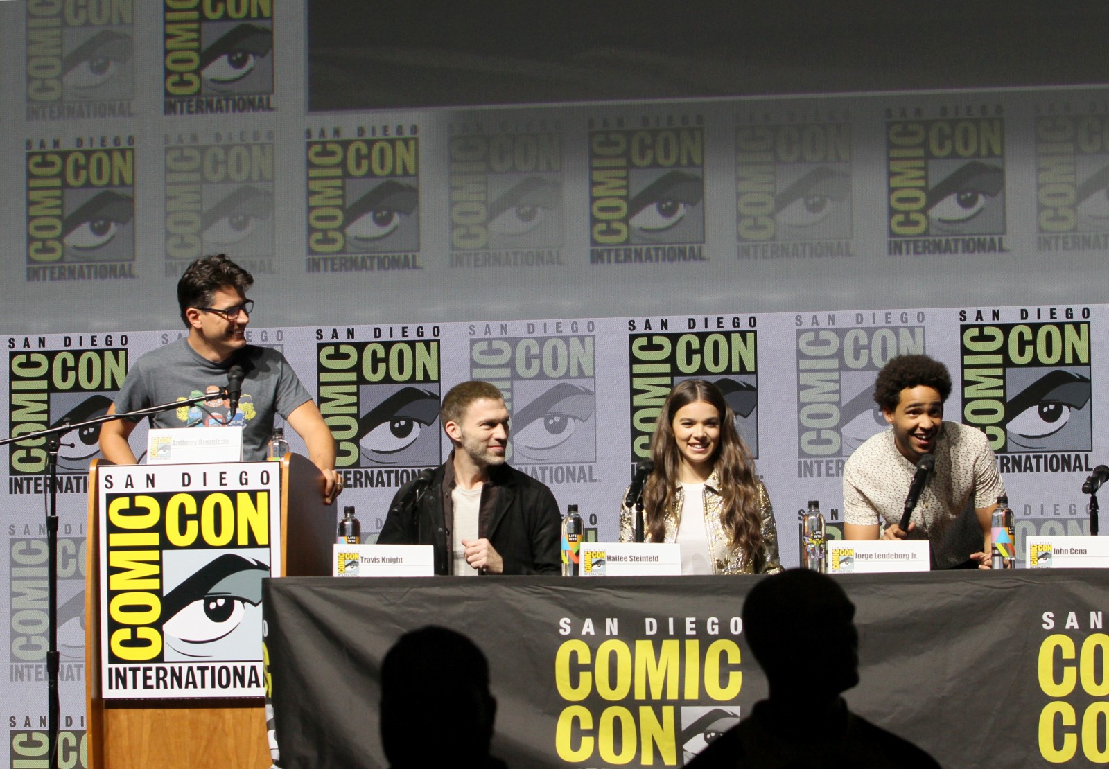 Transformers News: Official Transformers Bumblebee Movie Poster and #SDCC2018 Event Images #BumblebeeMovie Transformers News: Official Transformers Bumblebee Movie Poster and #SDCC2018 Event Images #BumblebeeMovie