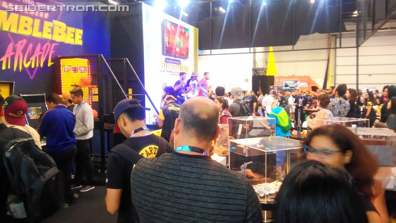 Transformers News: Seibertron Exclusive - Transformers Bumblebee Booth from Brazil's CCXP Comic Con Experience 2018 Transformers News: Seibertron Exclusive - Transformers Bumblebee Booth from Brazil's CCXP Comic Con Experience 2018
