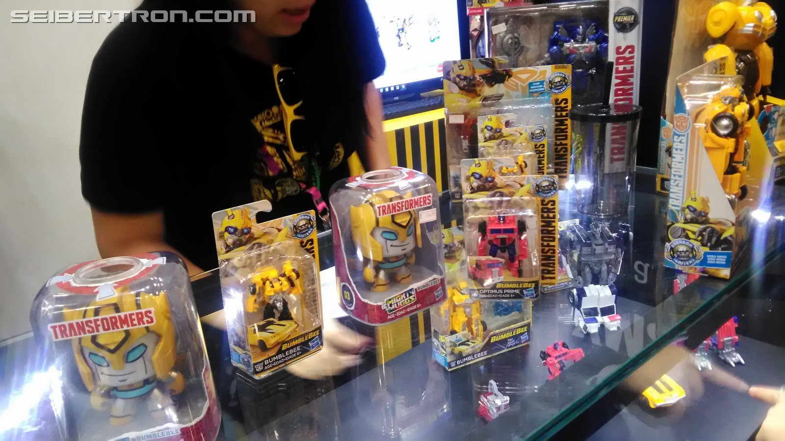 Transformers News: Seibertron Exclusive - Transformers Bumblebee Booth from Brazil's CCXP Comic Con Experience 2018 Transformers News: Seibertron Exclusive - Transformers Bumblebee Booth from Brazil's CCXP Comic Con Experience 2018