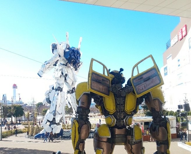 Transformers News: Life-size movie Bumblebee statue stands tall in Odaiba