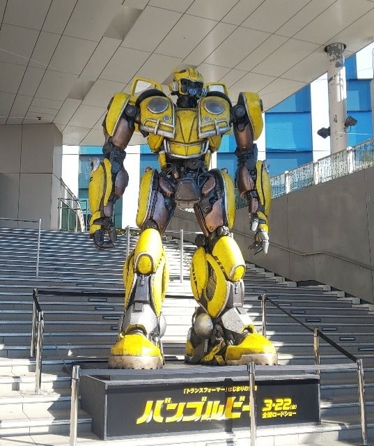 Transformers News: Life-size movie Bumblebee statue stands tall in Odaiba