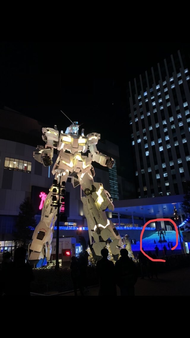 Transformers News: Life-size movie Bumblebee statue stands tall in Odaiba