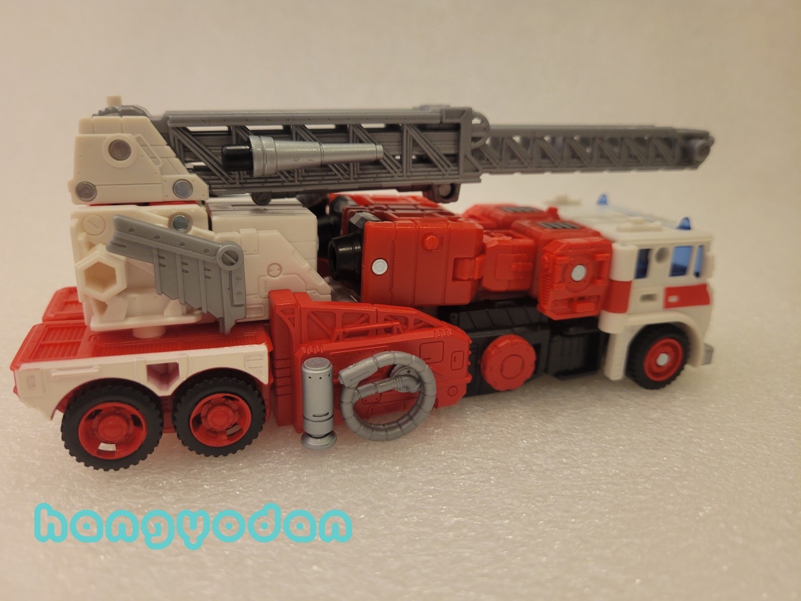 Transformers News: In Hand Images of Transformers Generations Selects Artfire