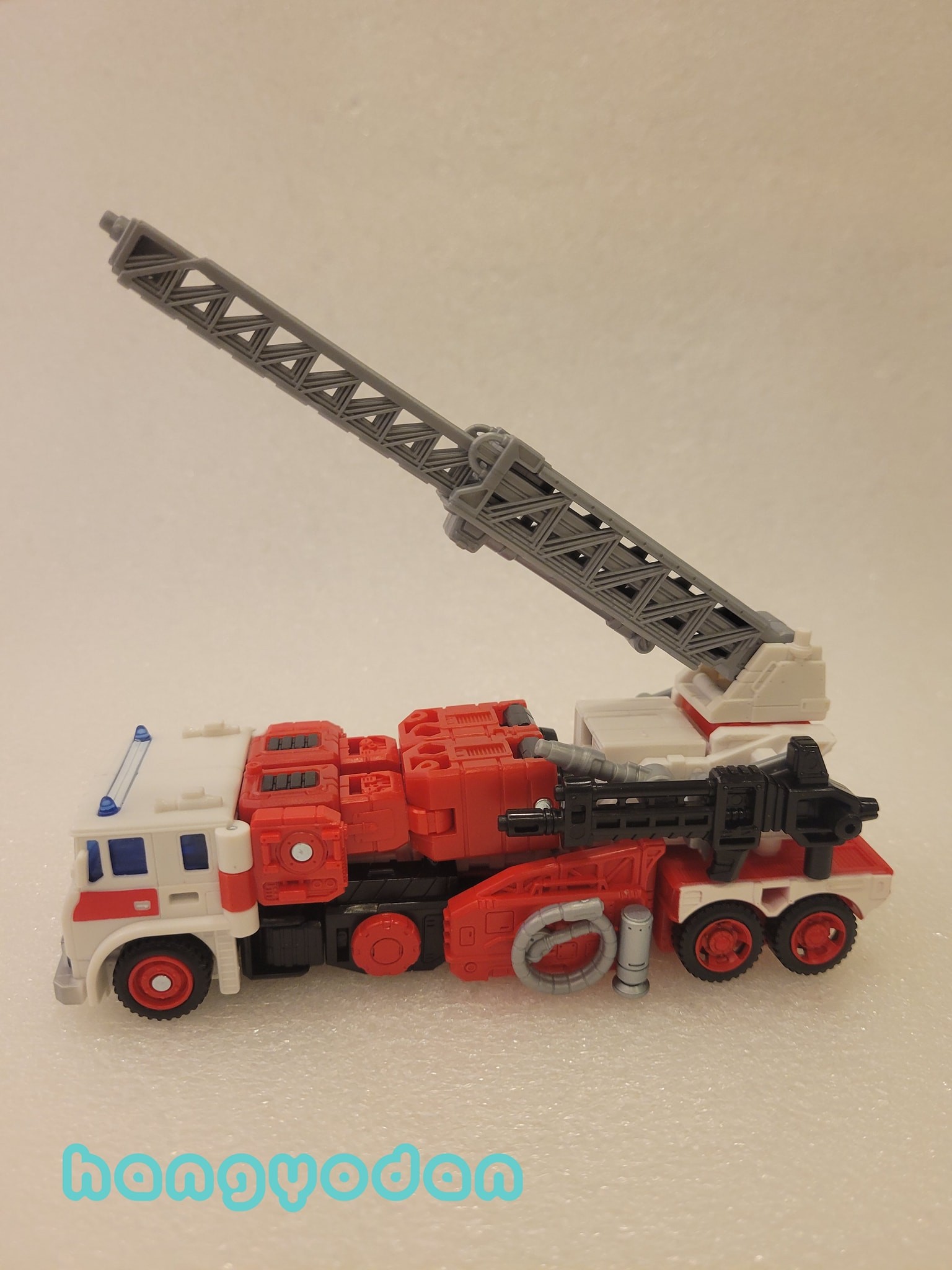 Transformers News: In Hand Images of Transformers Generations Selects Artfire