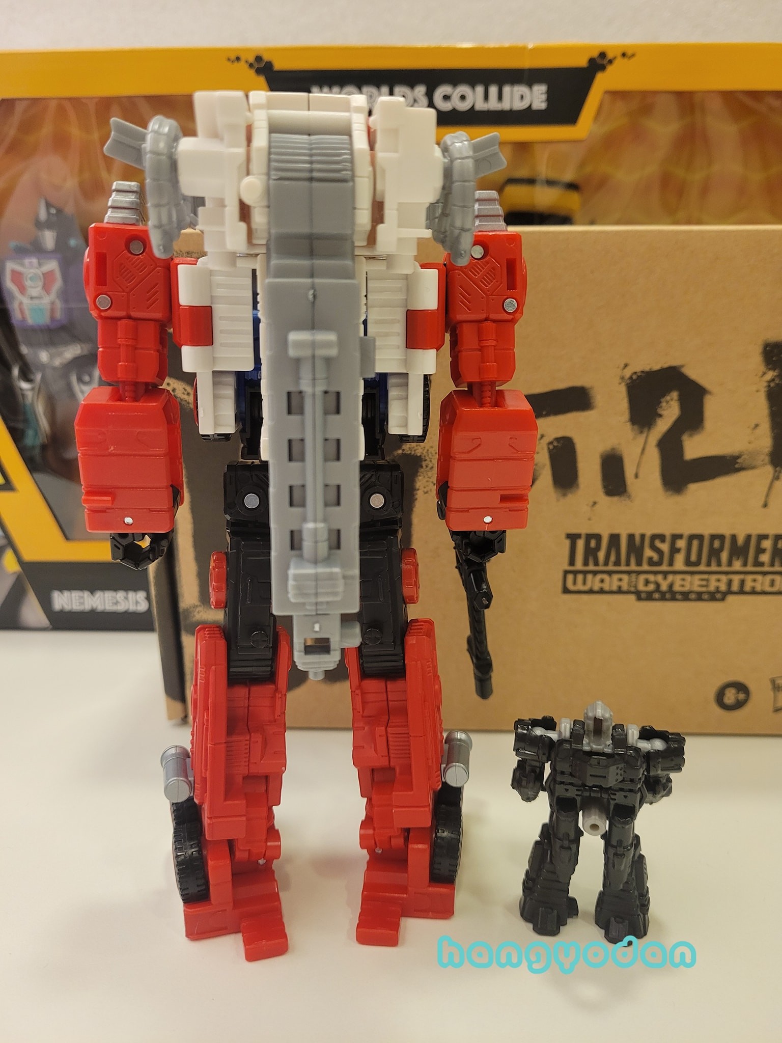 Transformers News: In Hand Images of Transformers Generations Selects Artfire