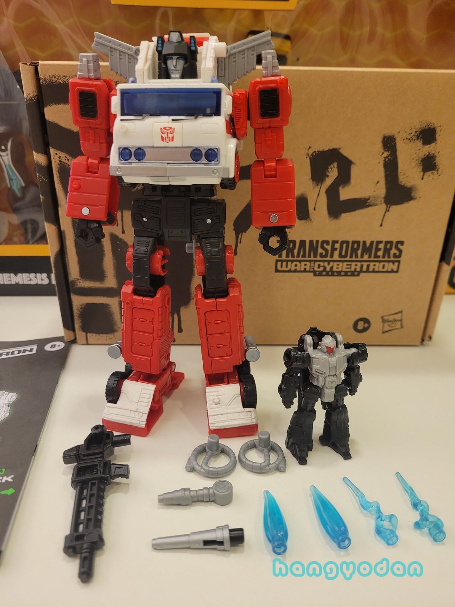 Transformers News: In Hand Images of Transformers Generations Selects Artfire