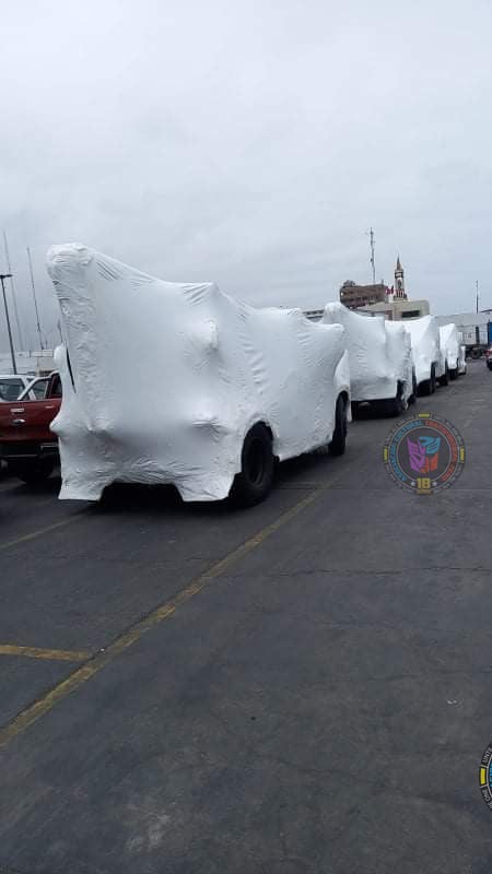 Transformers News: Terrorcon Vehicles with Scourge have arrived in Peru for Transformers 7 Shooting Transformers News: Terrorcon Vehicles with Scourge have arrived in Peru for Transformers 7 Shooting