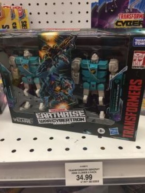 New Canadian Sightings with Iaconus found at Walmart and Earthrise Clones found at Toysrus