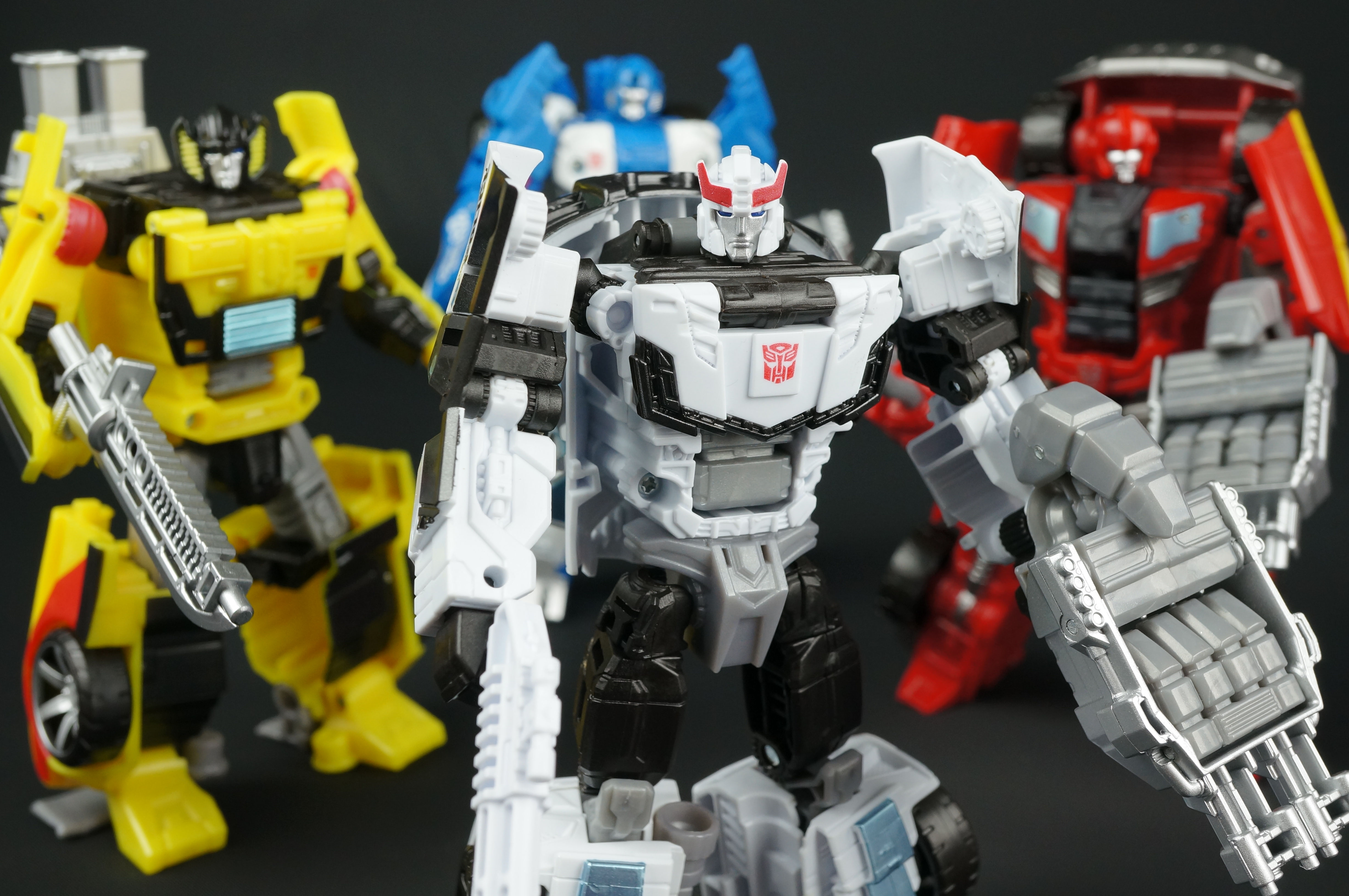 New Galleries: Combiner Wars Prowl, Mirage, Ironhide, Sunstreaker and Ultra Prime