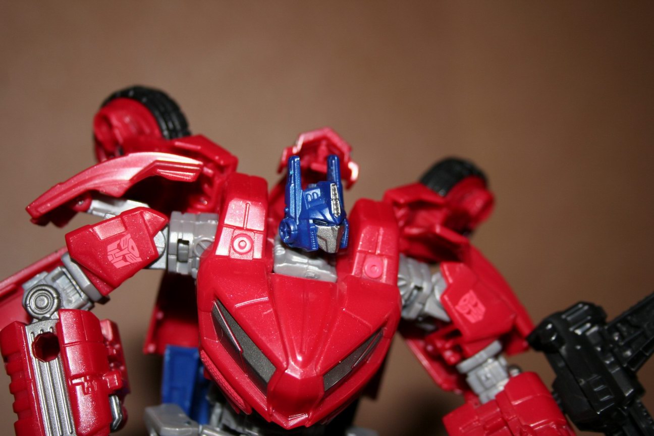 Toy Images of War For Cybertron Optimus Prime