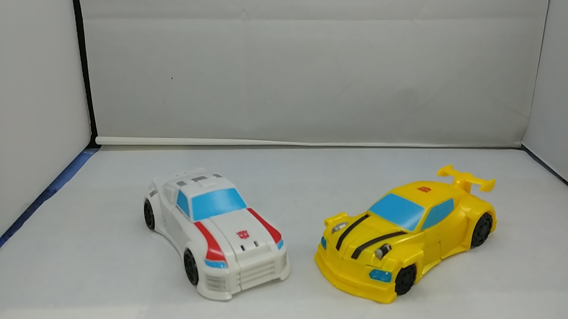 Video Review for Transformers Cyberverse Swing Slash Drift and Swarm Attack Bumblebee