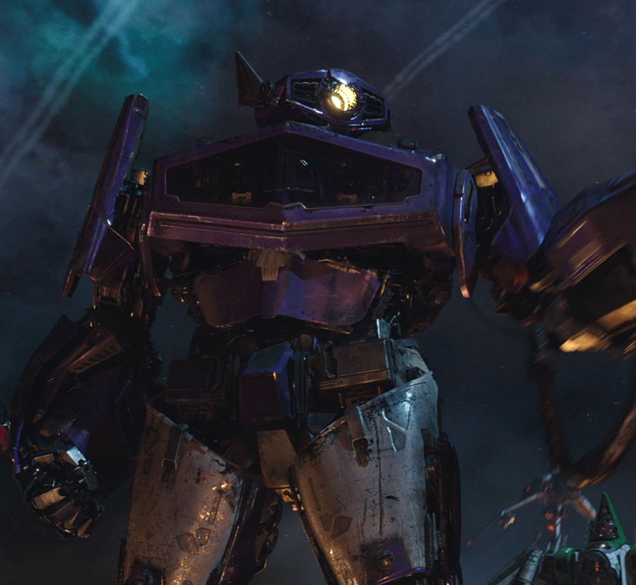 All-New Full BUMBLEBEE Trailer just launched! Features G1 Styled Transformers and more!