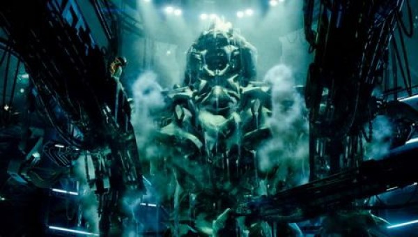 Travis Knight Says Megatron Was Not in his Film to Maintain Continuity with Bayverse