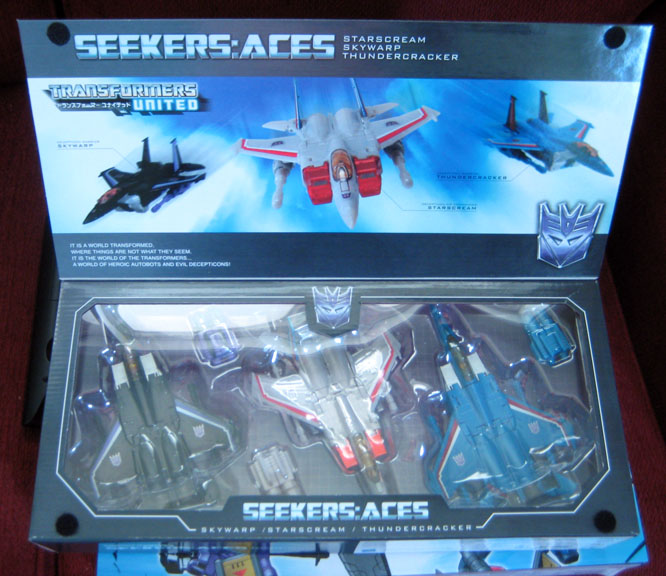 In-Hand Images: Takara Tomy Transformers United Seekers: Aces Box Set