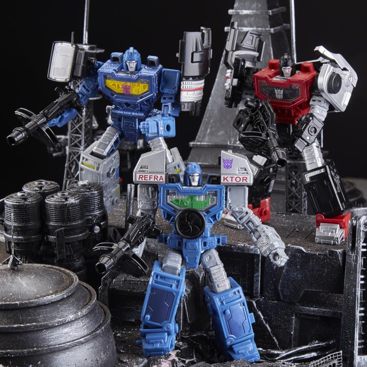 Seibertron Store: Refraktor Camera Pack, SIEGE Jetfire, new Comic Books, BotBots and more!