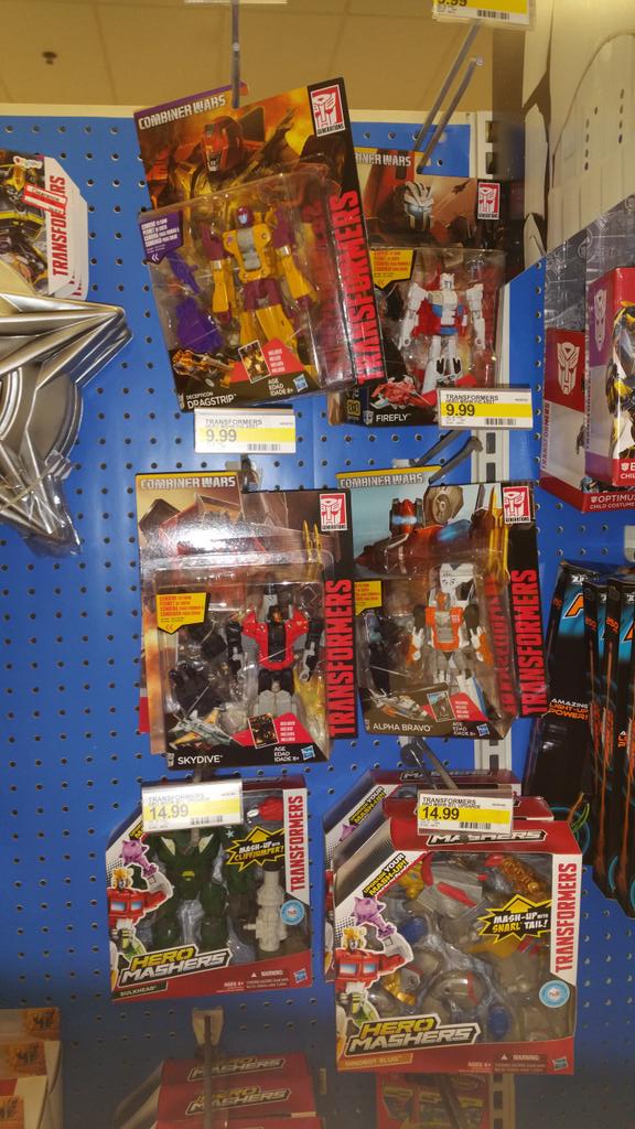 Combiner Wars Deluxe Class Wave 1 Sighted At US Retail