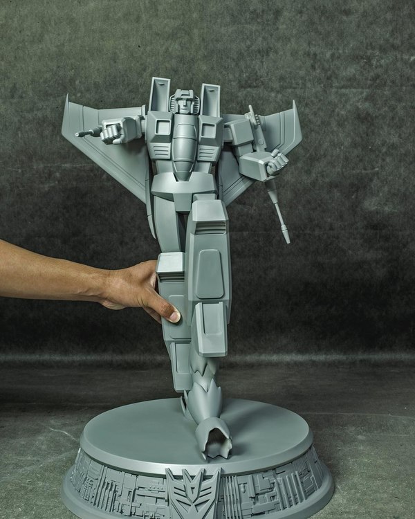 Pop Culture Shock Collectibles Starscream Statue Revealed