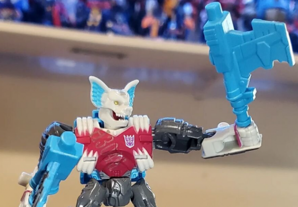 More Images of Latest Legacy Reveals + Behind the Scenes Info like Explaining Megatron's Face