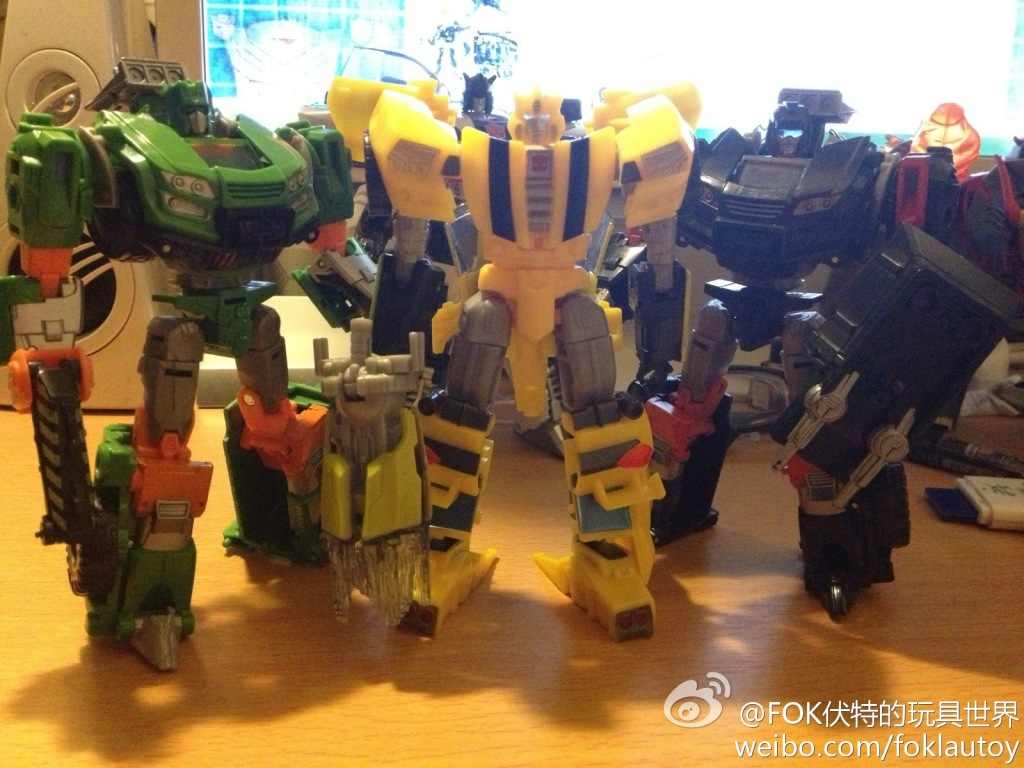 In-Hand Images: Transformers Generations Deluxe Bumblebee, Hoist, and Trailcutter