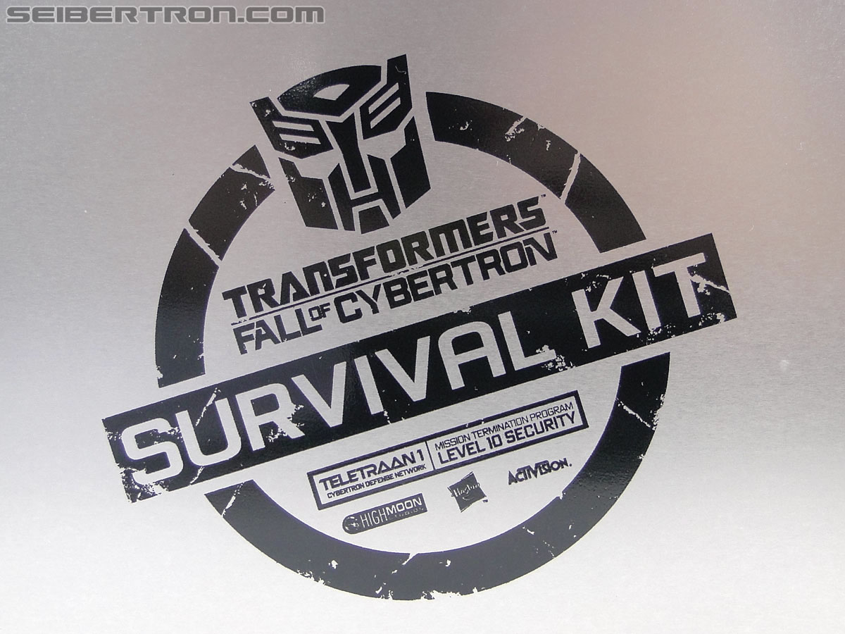 Extensive gallery of Activision's Transformers: Fall of Cybertron "Survival Kit"
