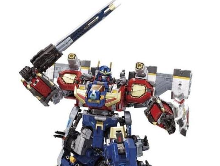 Diaclone DA-85 Powered Greater is made to Enhance Every mode of Battle Convoy