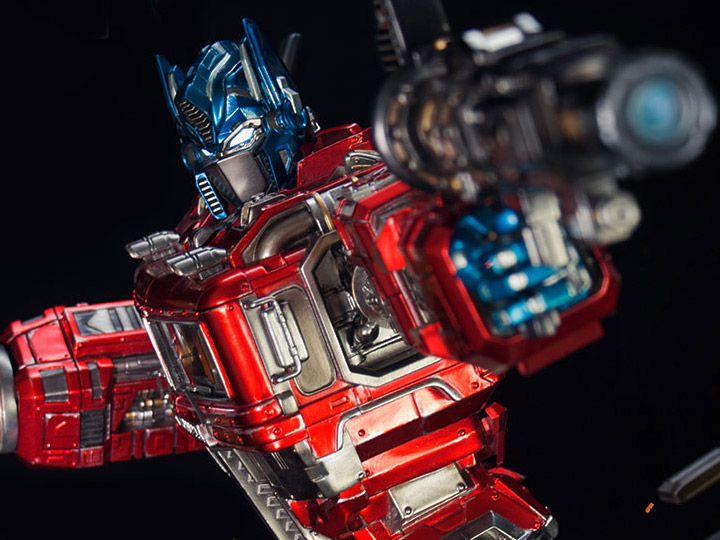 BBTS Sponsor News: One:12 Iron Man, Hot Toys Obi-wan, Godzilla, Power Rangers, Star Trek & More