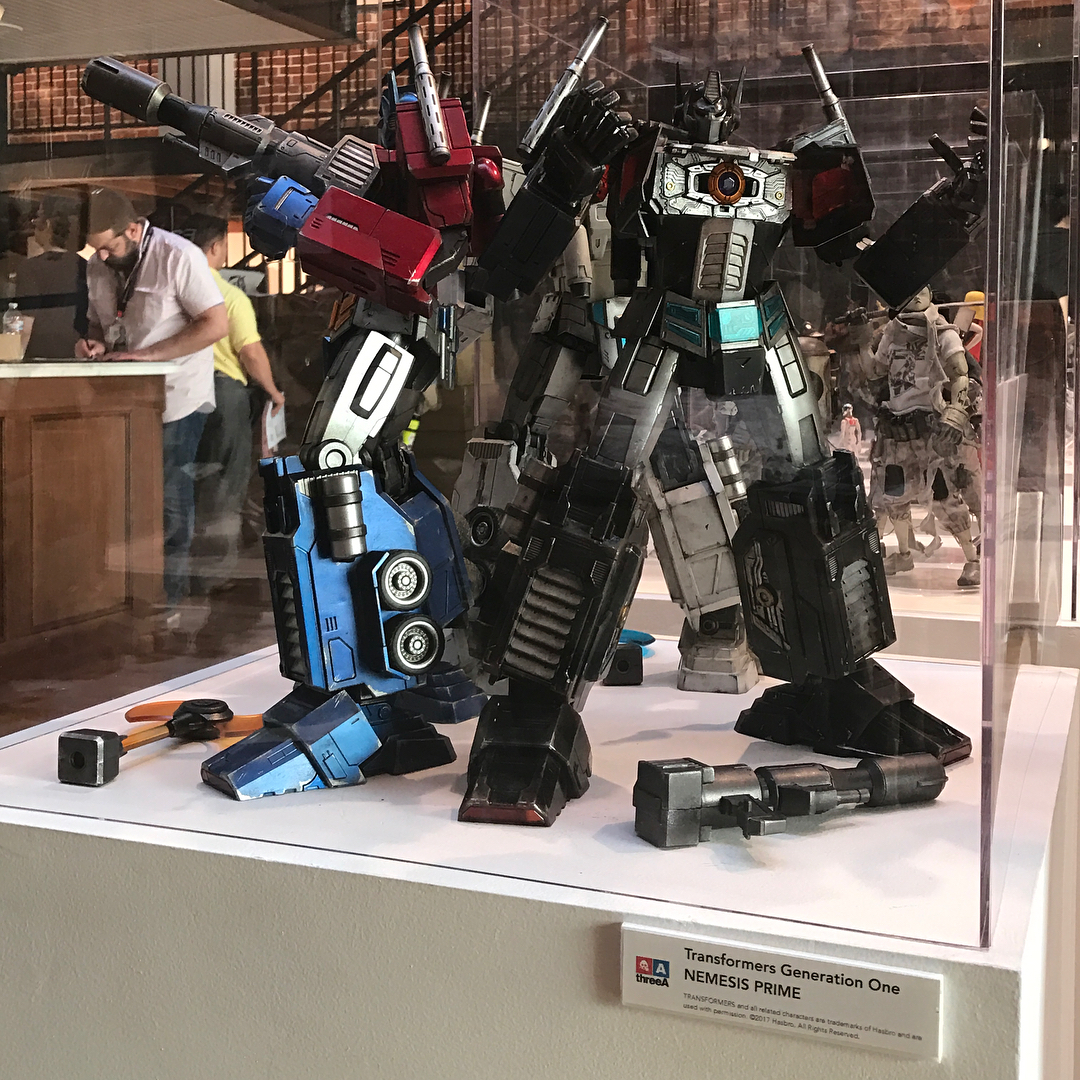 SDCC 2017: Hasbro 3A Transformers Generation 1 Ultra Magnus & Nemesis Prime