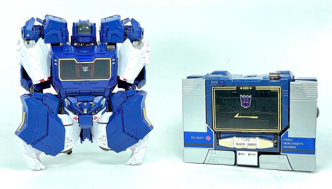 Visible Heads Galore in New Images of Studio Series Bumblebee Movie Shockwave, Soundwave and Ravage