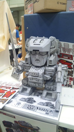 Summer Wonder Festival 2012 Images: AM Gapcha Cupsule Wave 2, Revoltech Optimus Prime DX, CM's Corp, SD Fortress Maximus