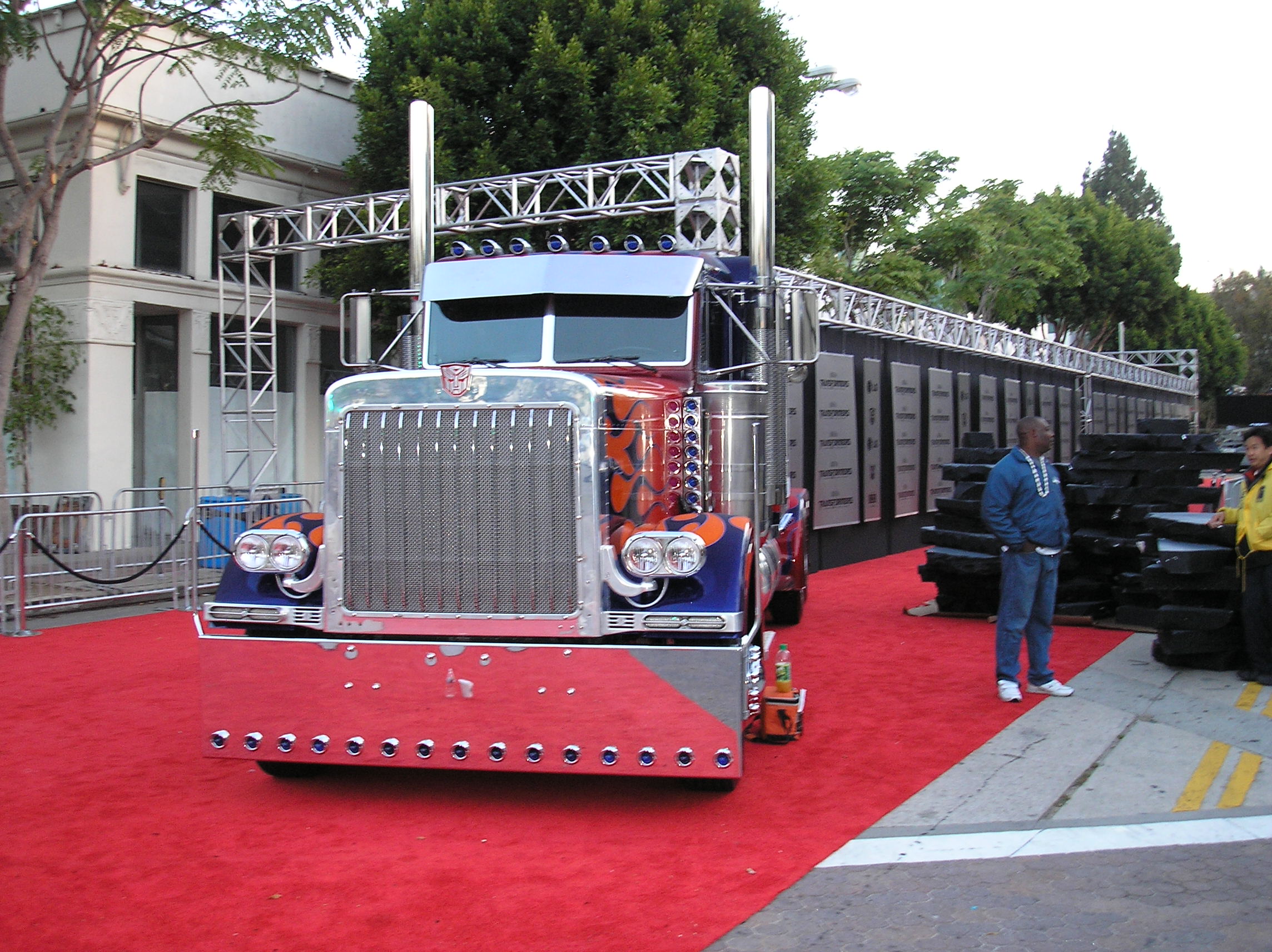 Setup Pics from Hollywood Premiere's party for ROTF