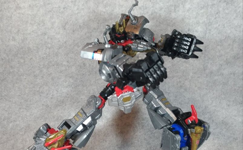 New Configuration Found for Transformers Power of the Primes Dinobot Combiner Using Only 3 Robots