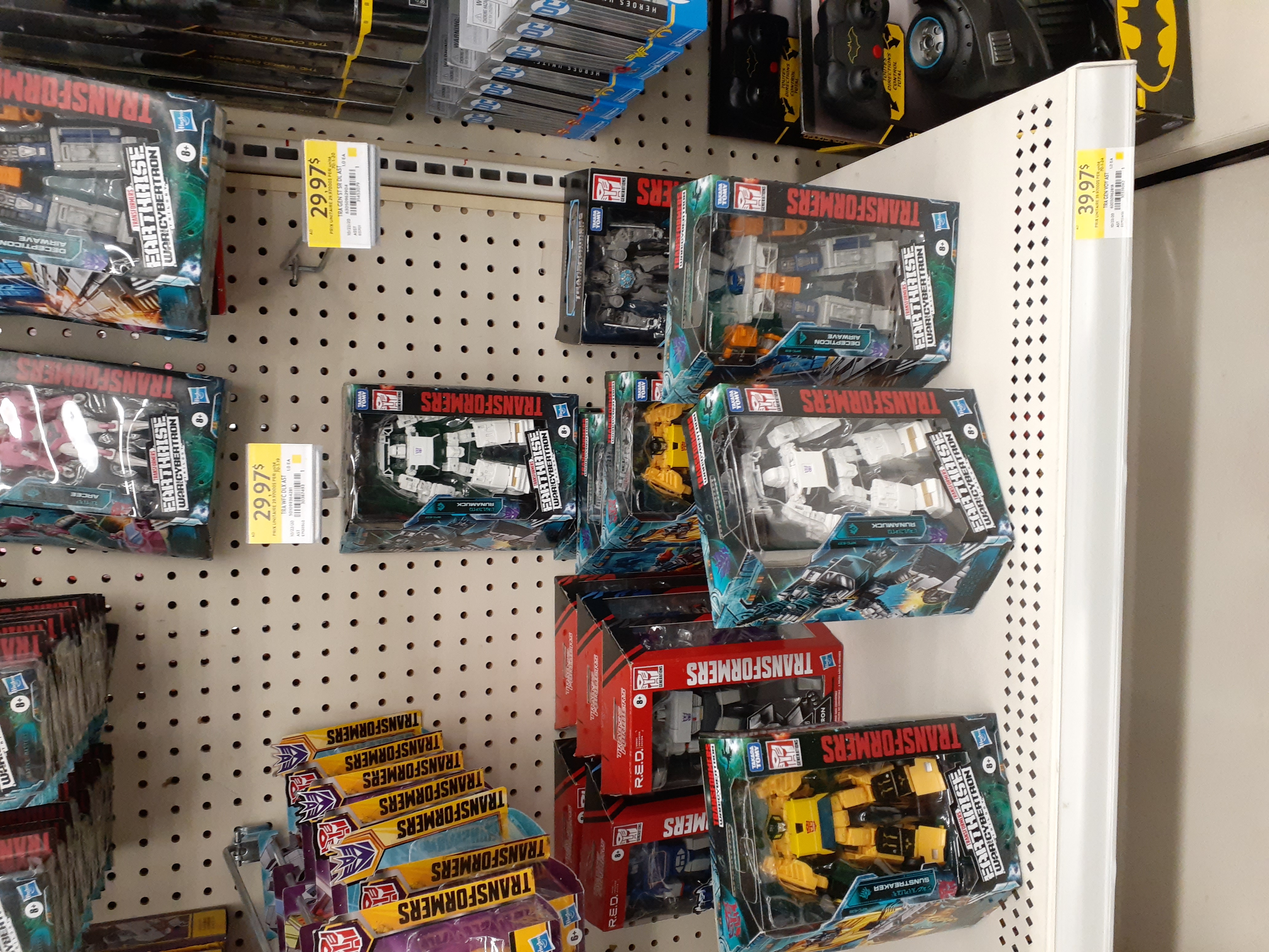 Transformers Earthrise Deluxe Wave 3 Found in Canada along with Bluestreak and Tigertrack