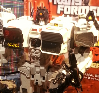 Toy Fair 2013:  First Look at Titan Class METROPLEX!