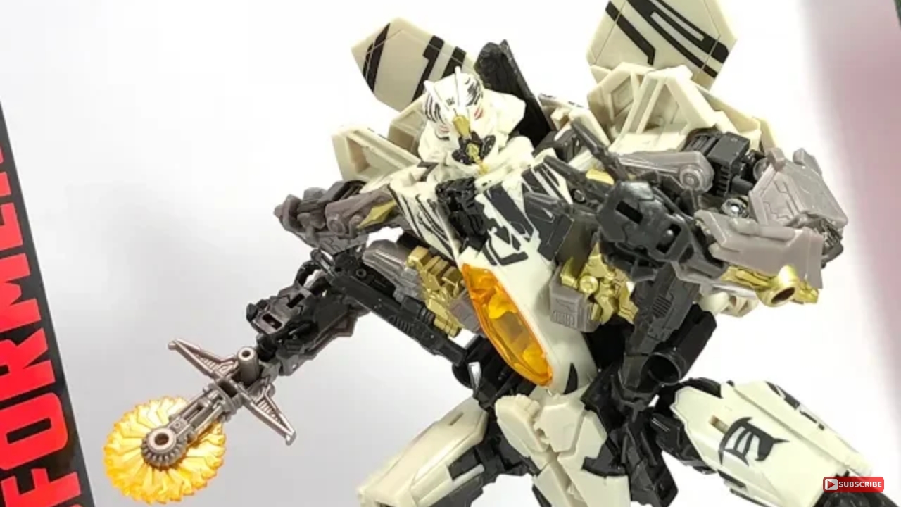 English review for Studio Series Voyager 21 ROTF Starscream