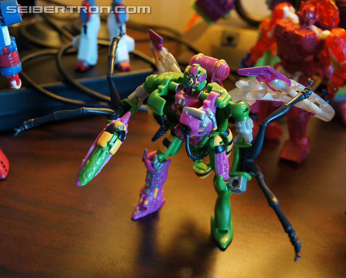 Video Review - Transformers Collectors' Club Thrustinator