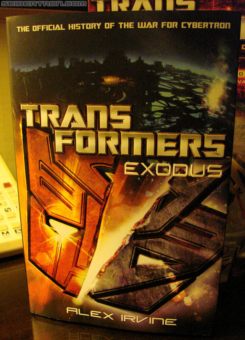 'Transformers: Exodus' New Cover Images