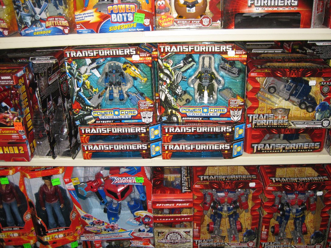 Power Core Combiners Released Early in Australia