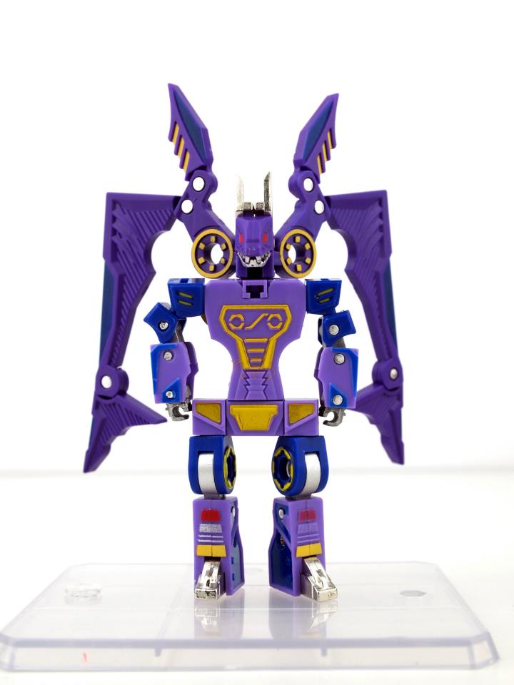 Combination Images of BTS-05 Nightfang & Savage with Tremor & Frequency