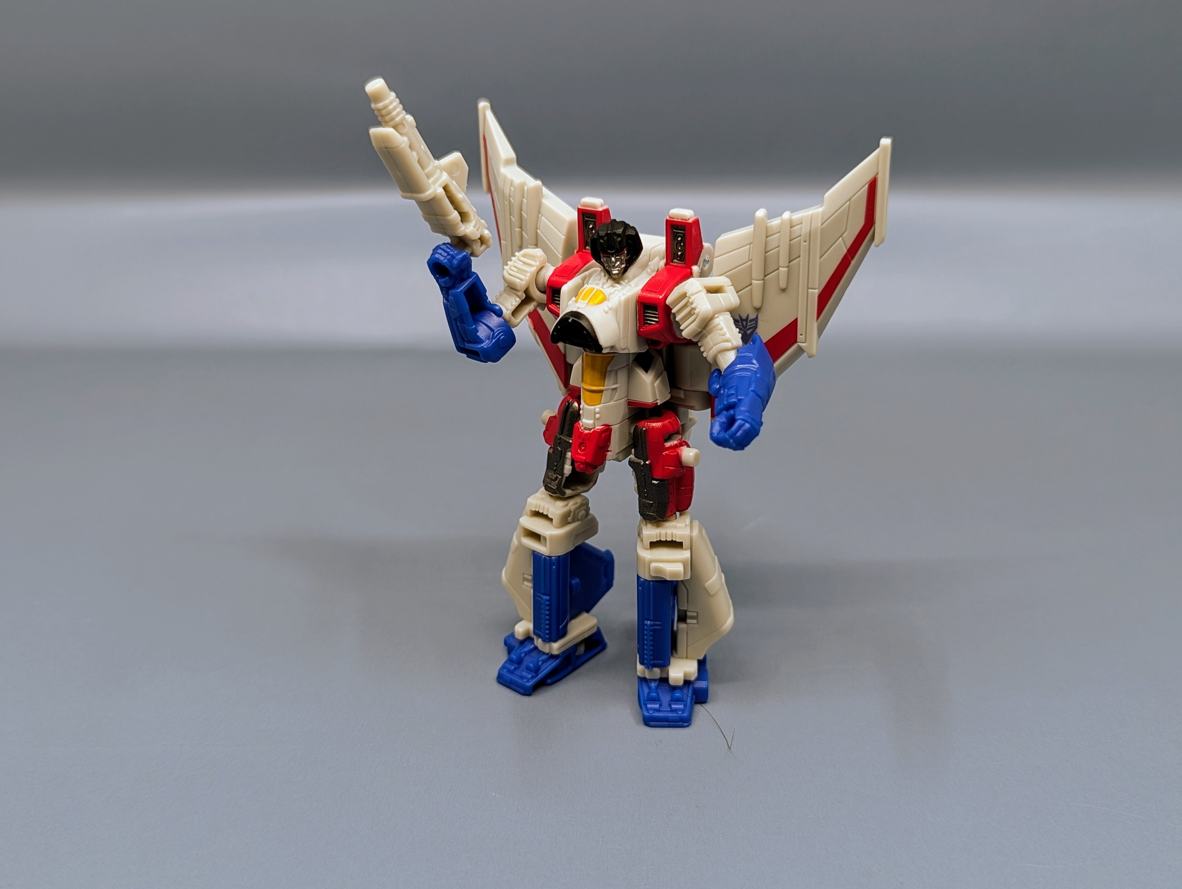 Video Review for Transformers Studio Series Core Class Starscream