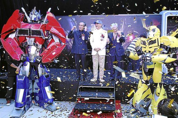 Hasbro Trans­formers Expo Malaysia 2014, Genting - 1,520 Figures and Giant Replicas