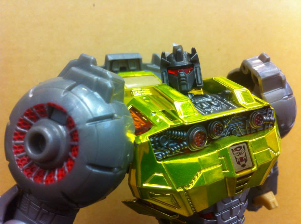 In-Hand Images: Platinum Edition Grimlock