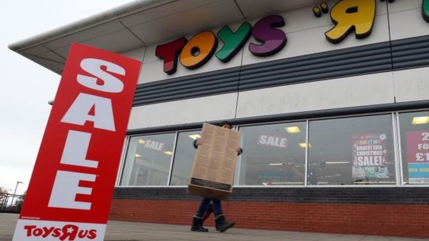 Toys'R'Us UK Faces Job Losses and Pension Fund Troubles
