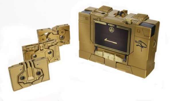 Official Images: Linkin Park Exclusive G1 Soundwave Redeco